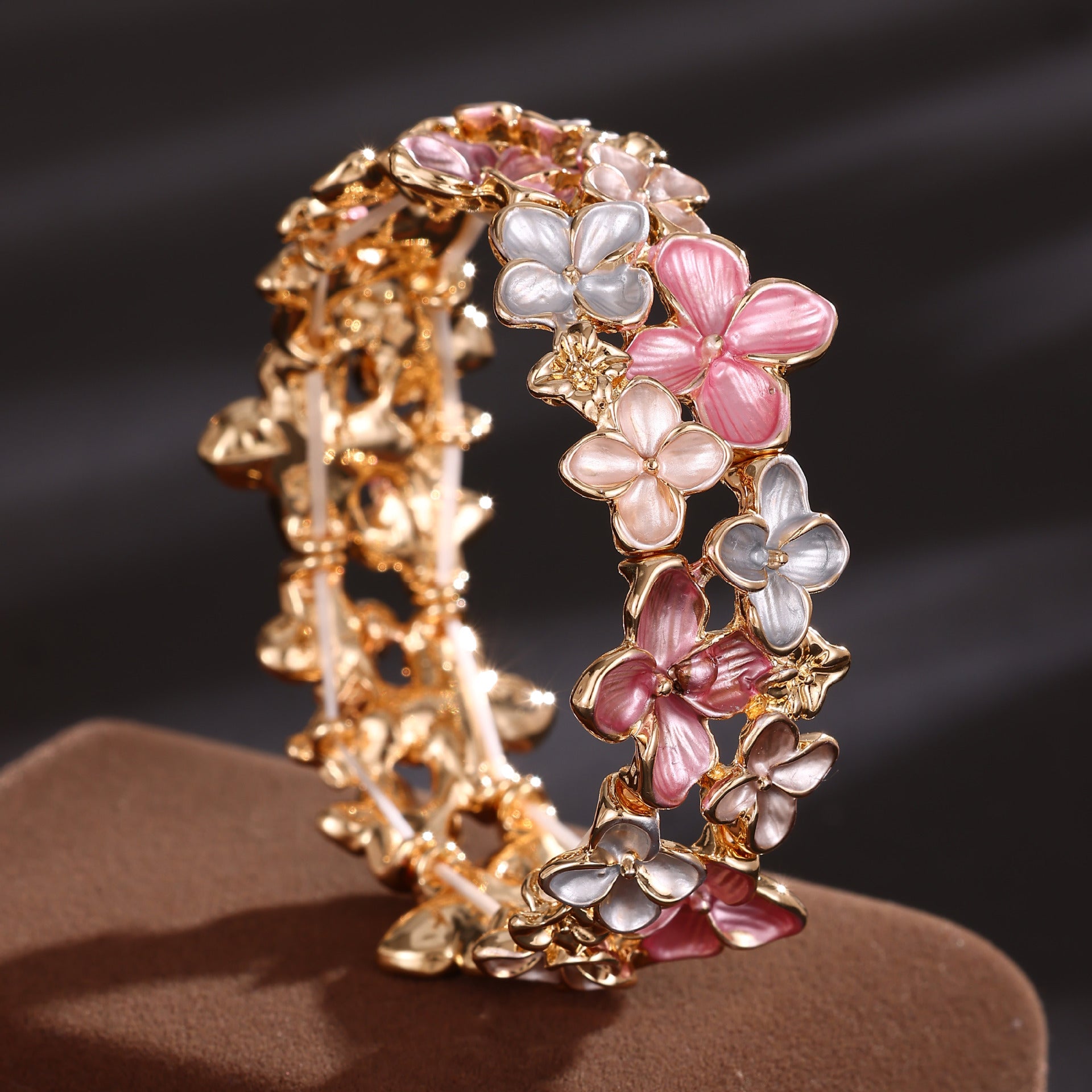 Enamel Little Sakura Elastic Bracelet Women's High-grade All-match Alloy Bracelet