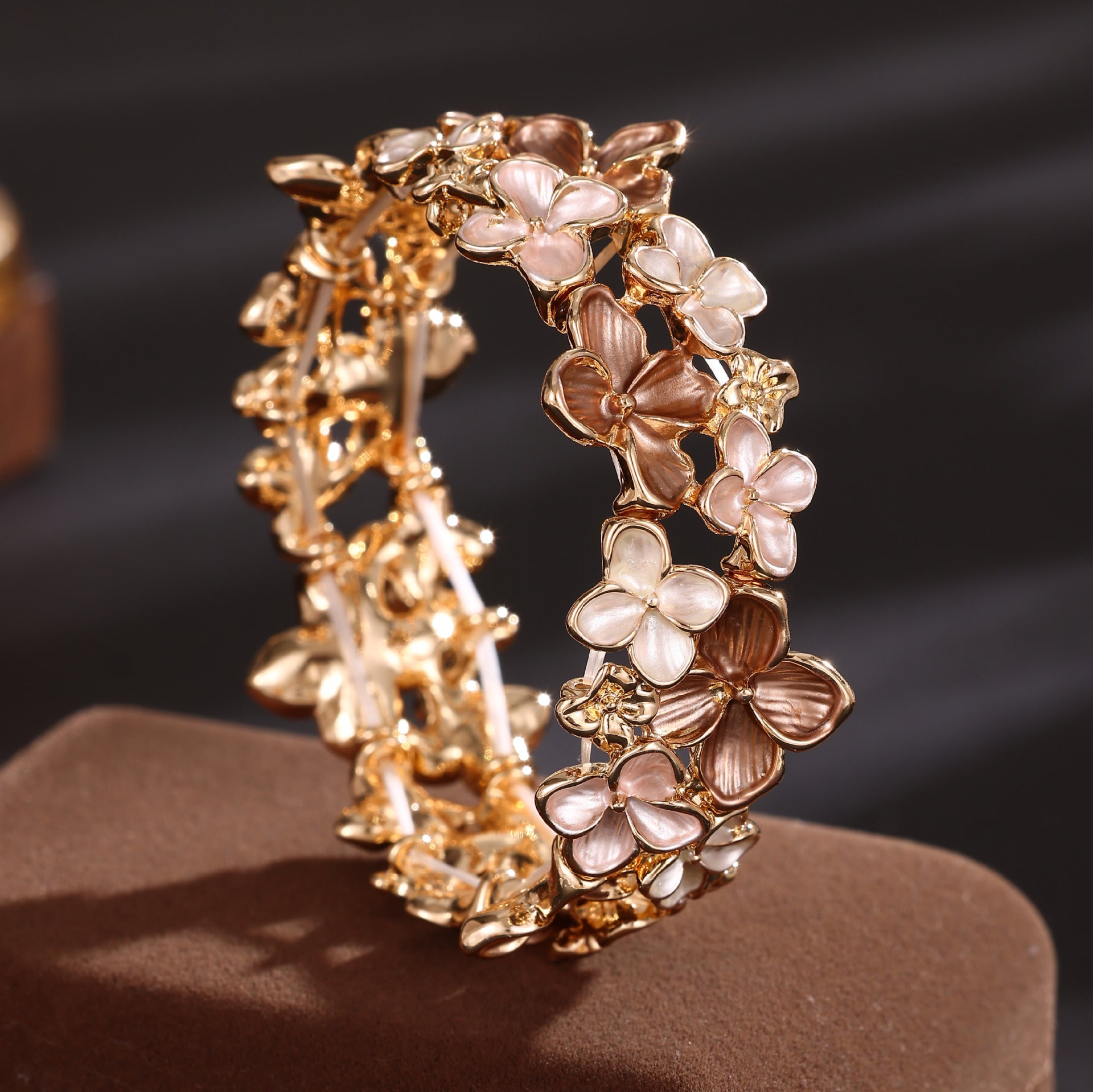 Enamel Little Sakura Elastic Bracelet Women's High-grade All-match Alloy Bracelet