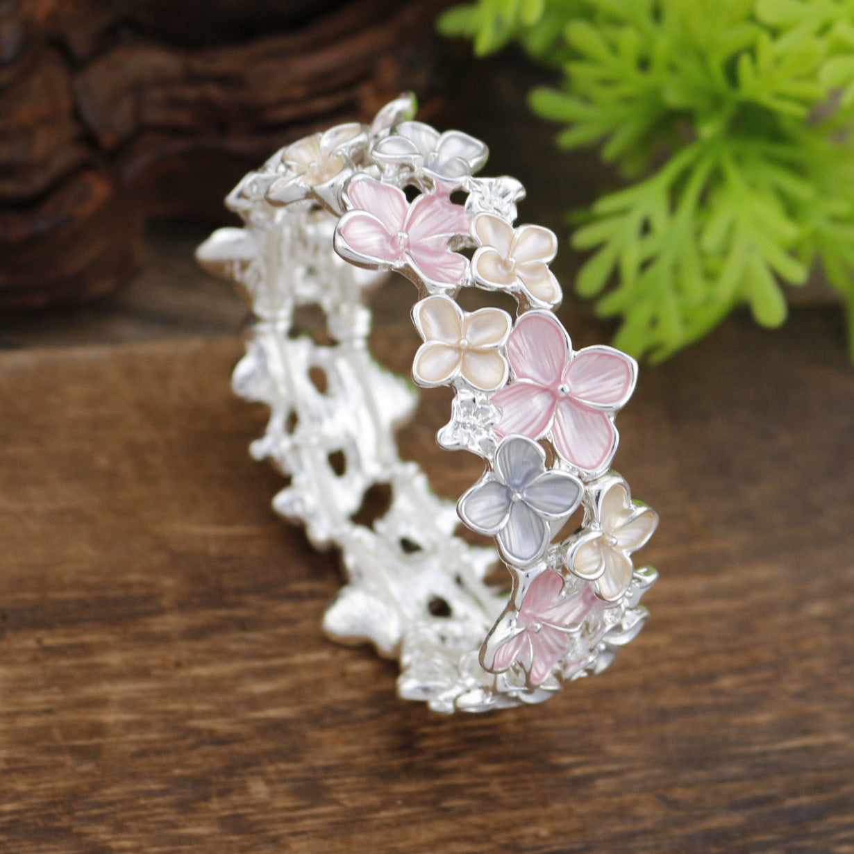 Enamel Little Sakura Elastic Bracelet Women's High-grade All-match Alloy Bracelet