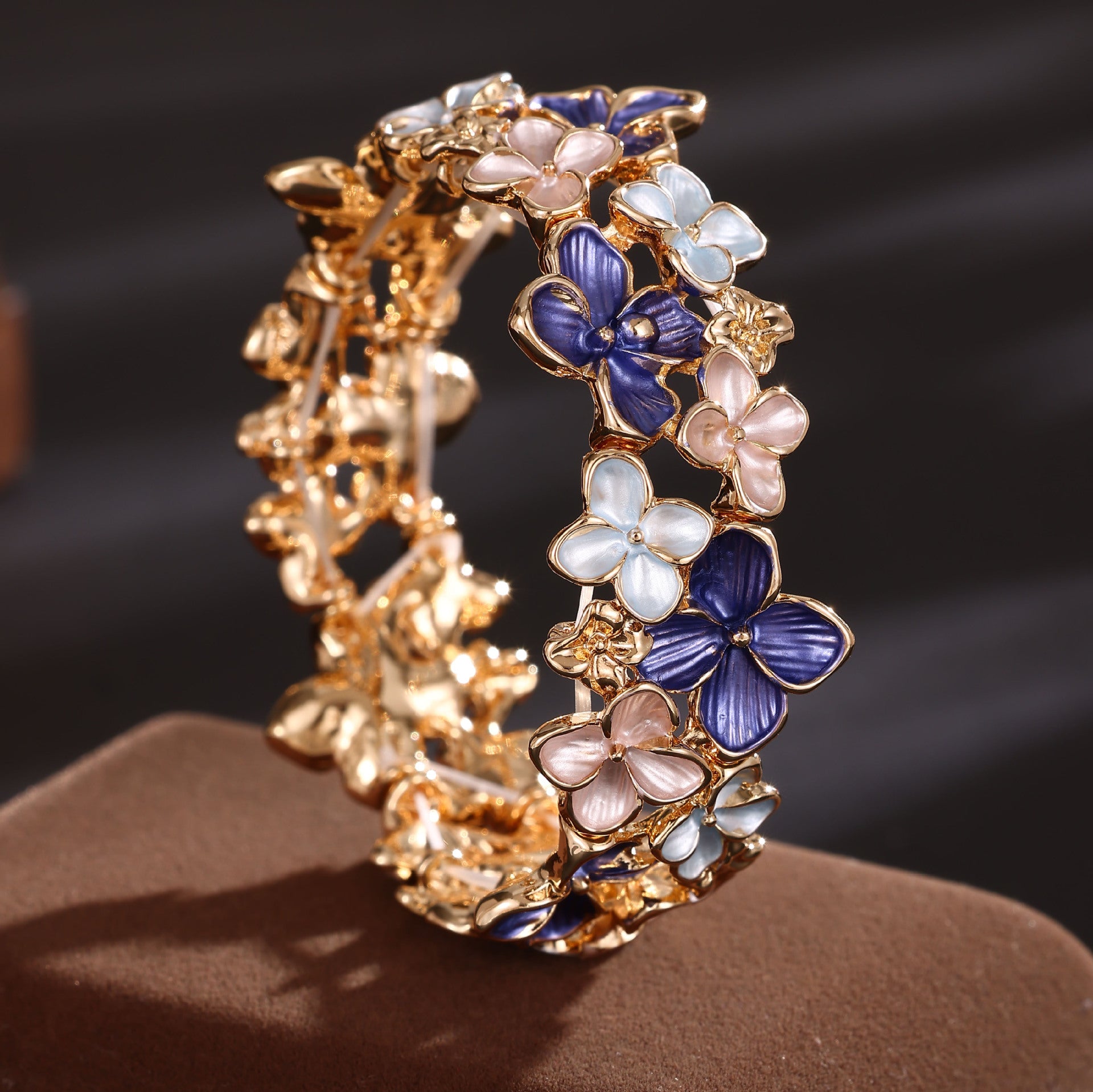 Enamel Little Sakura Elastic Bracelet Women's High-grade All-match Alloy Bracelet