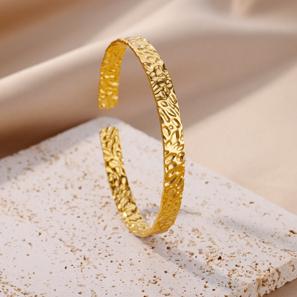 Simple Pleated Pattern Opening Bracelet Women